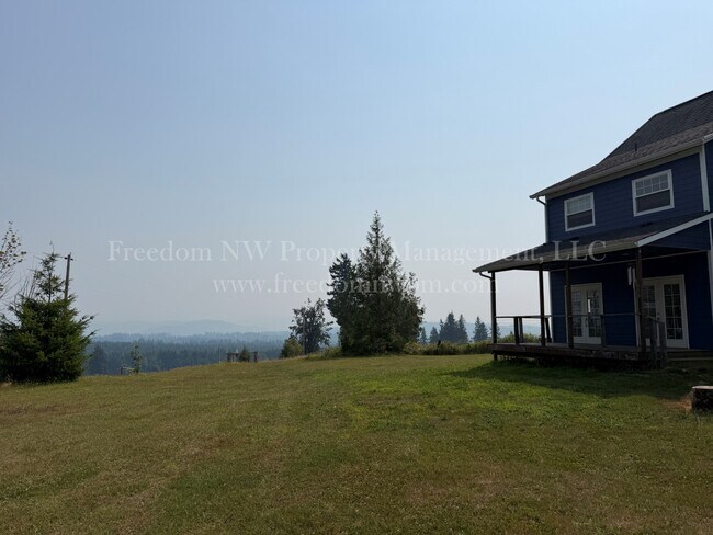 Foto del edificio - 998 Burnt Ridge Rd