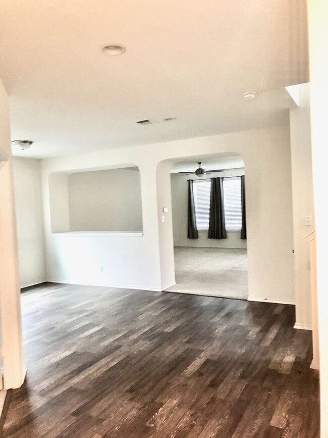 Building Photo - New Braunfels Location