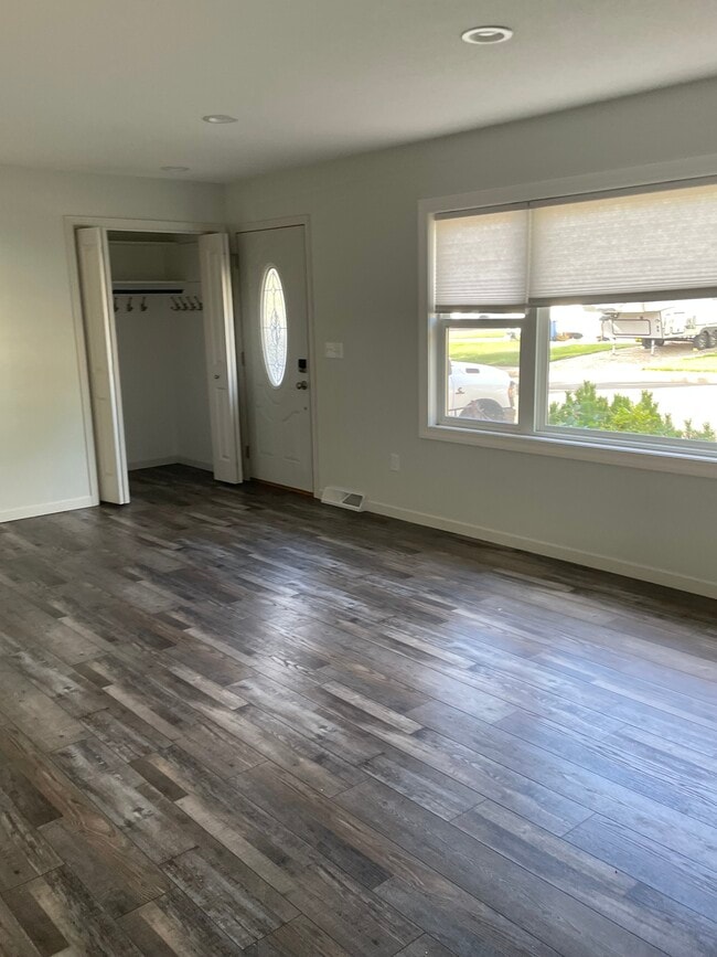 Foto del edificio - 414 Custer St