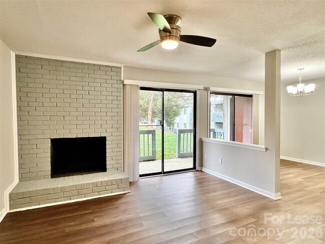 Foto del edificio - 11084 Harrowfield Rd