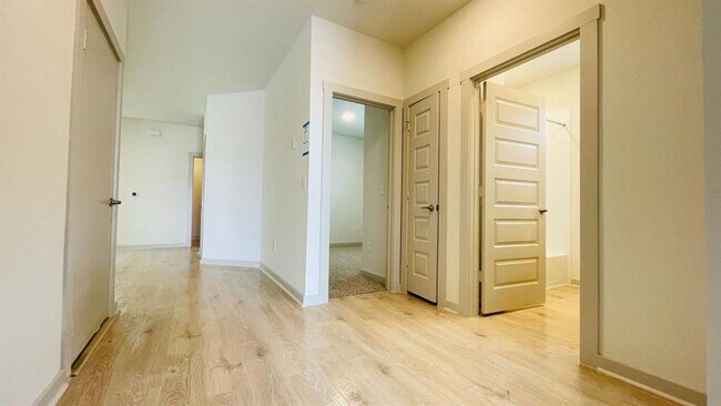 Foto del edificio - 10908 Fulton Ave