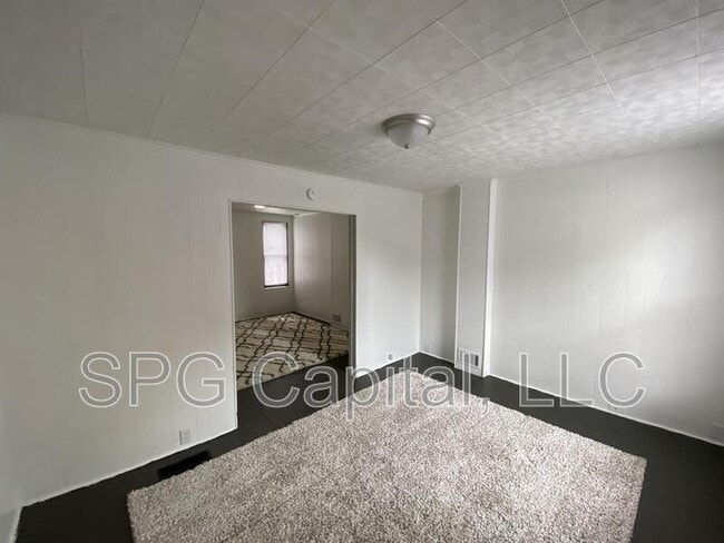 Building Photo - 37 N Hartley St