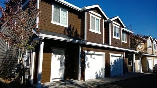 Foto principal - 621 SE 162nd Ave