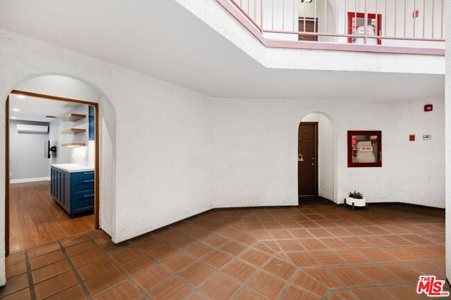 Foto del edificio - 2045 4th St