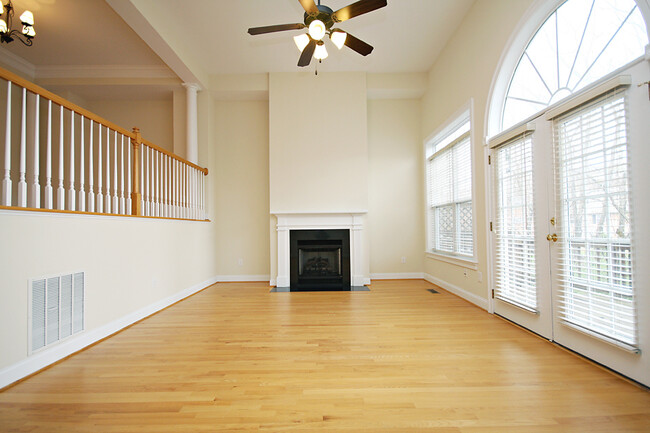 Foto del edificio - Spacious Glenwood Station Townhouse