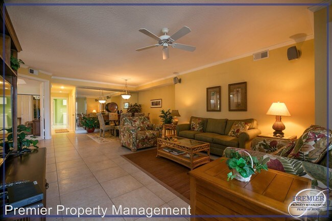 Foto del edificio - 2 br, 2 bath House - 526 Laguna Royale Blv...