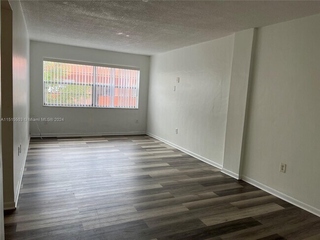 Building Photo - 495 NW 72nd Ave