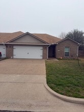 Building Photo - 5612 Foxborough Dr