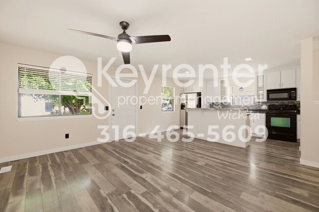 Foto del edificio - Well maintained 3 bedroom, 2 bath home close to everything you need!