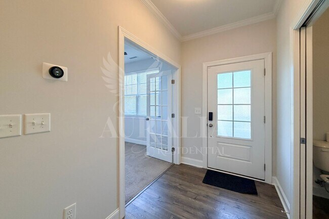 Building Photo - 1306 Farm Pond Trl