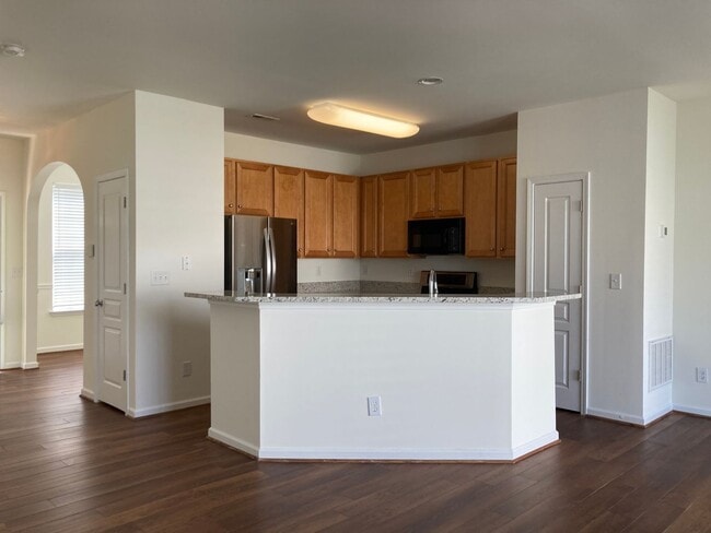 Building Photo - 1172 Drummond Ln