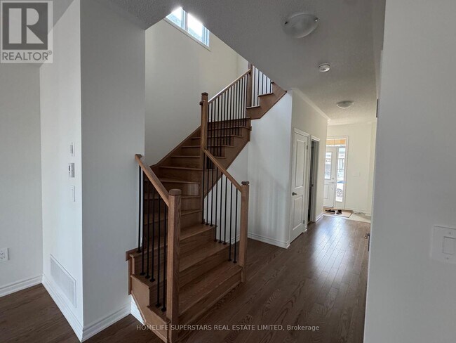 Building Photo - 288 Bergamot Ave