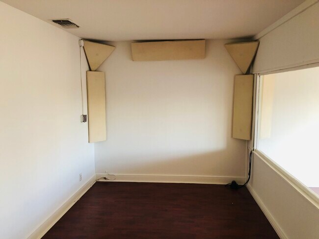 Foto del edificio - 7261 1/2 Melrose Ave