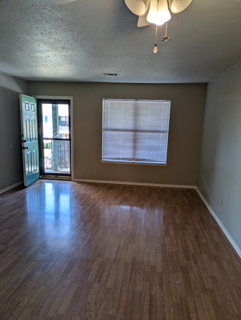 Building Photo - 4133 NE Stallings Dr