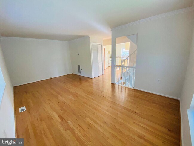 Building Photo - 9889 Burke Pond Ct