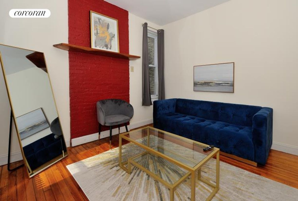 Foto principal - 300 E 92nd St