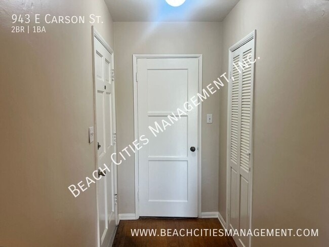 Foto del edificio - 943 E Carson St
