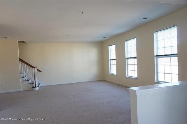 Foto del edificio - 12 Farrah Dr