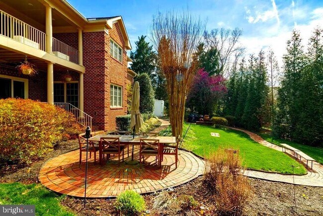 Foto del edificio - 14932 Alpine Bay Loop