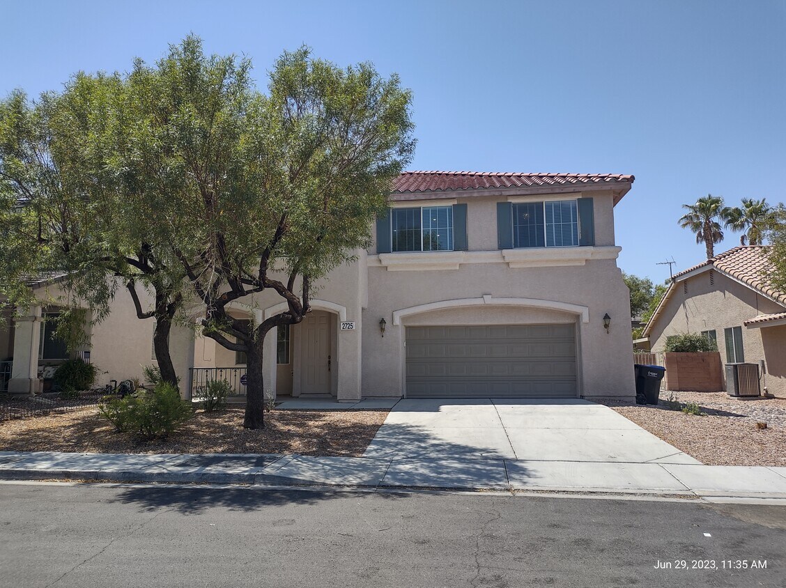 Foto principal - 2725 Port Lewis Ave