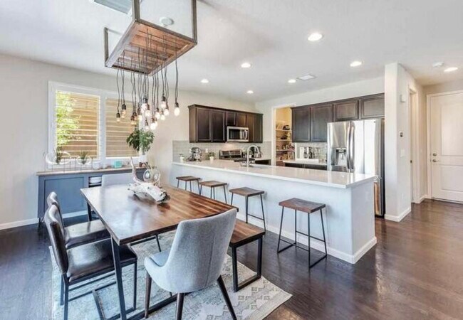 Foto del edificio - 2725 Bonfire Ln