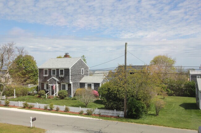 Building Photo - 36 Wood Ave
