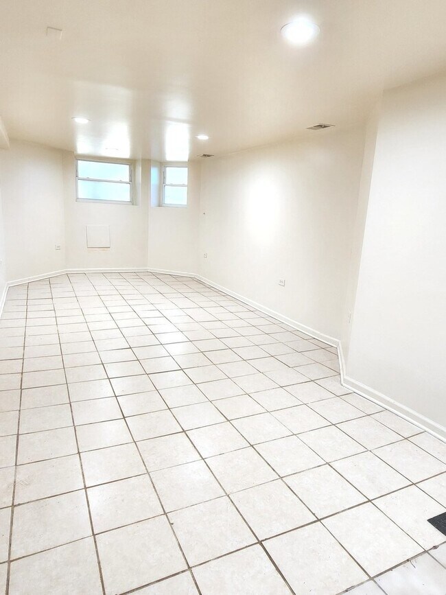 Foto del edificio - 5834 S Morgan St