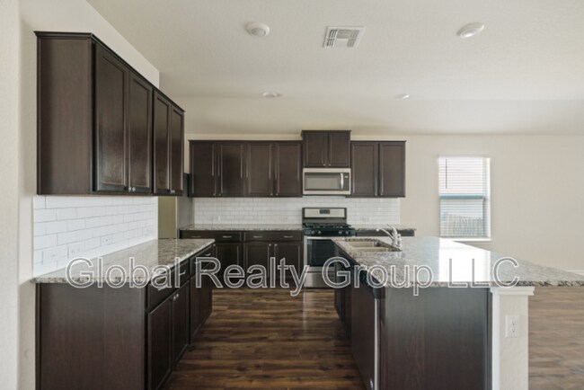 Foto del edificio - 213 Gravel Gray