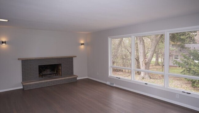 Foto del edificio - 222 S Whitney Way