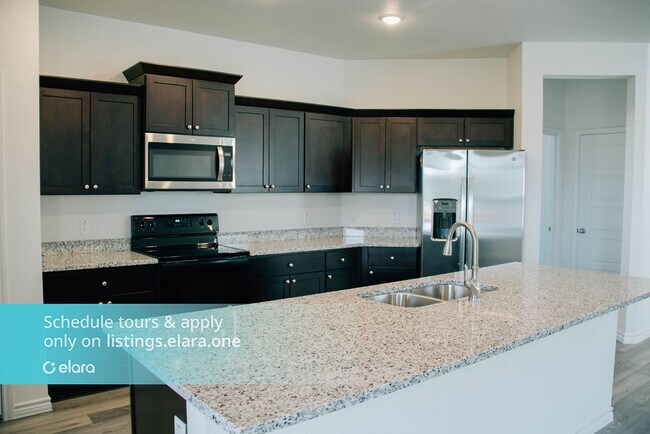 Building Photo - 8511 GLADE DR