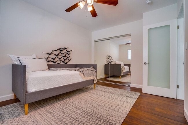 Foto del edificio - 633 W Hyde Park Blvd