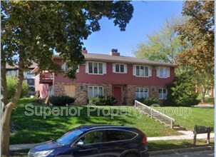 Building Photo - 2 S Wickham Ct