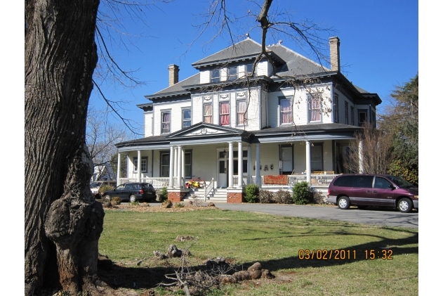 Primary Photo - 3024 Rivermont Ave