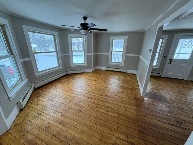 Foto del edificio - 5 bedroom house