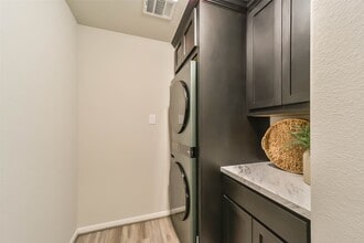 Building Photo - 4920 Arbor Crest Ln