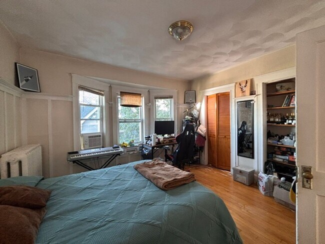 Foto del edificio - 14 Greylock Rd