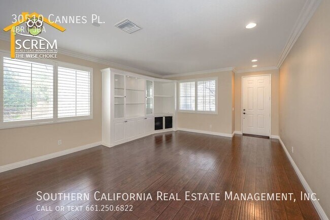Foto del edificio - Four Bedroom Home with Loft and Bonus Room...