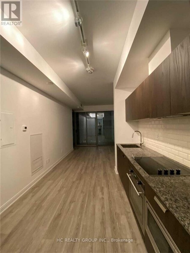 Building Photo - 50A-850 Charles St E