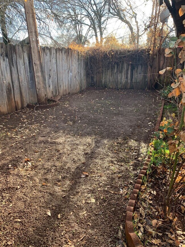 Foto del edificio - St. Francis Duplex