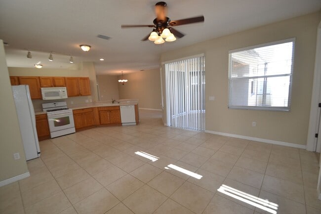 Building Photo - 7123 Bluebell Ct