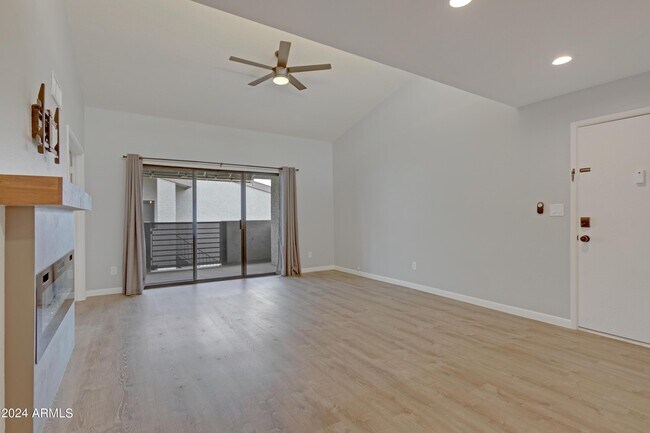 Building Photo - 6480 N 82nd St