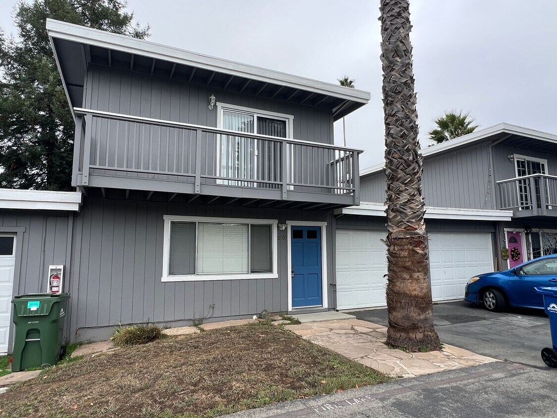 Foto principal - Charming 2 Story Soquel Condo