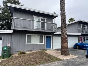 Building Photo - 2703 Orchard St