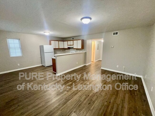 Building Photo - 276 Grinder Ct