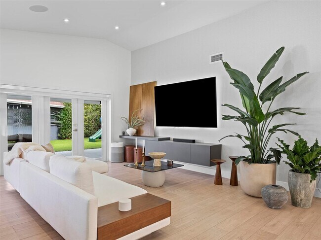 Foto del edificio - 7753 NW 189th St