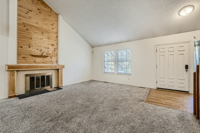 Building Photo - 6367 S Emporia Cir