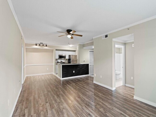 Foto del edificio - 5095 Fairways Cir