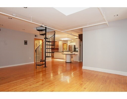 Foto del edificio - 48-50 Winter St