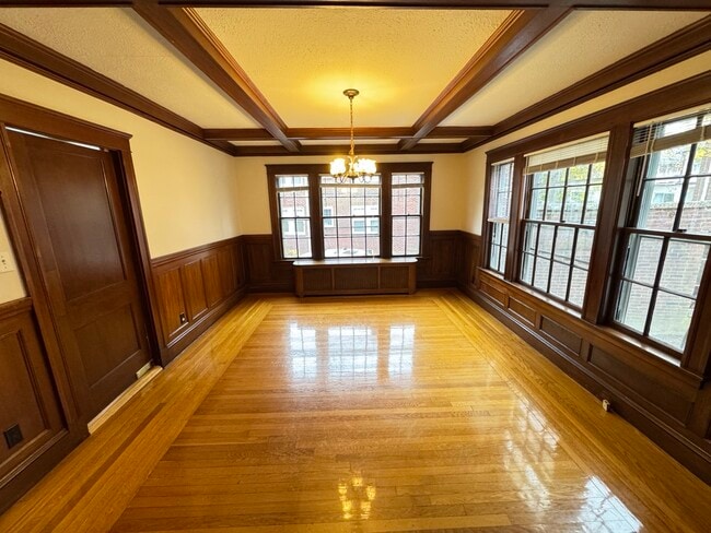 Building Photo - 214 Commonwealth Ave