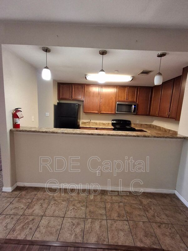 Building Photo - 5203 Bexar St